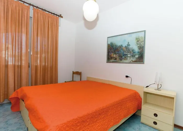 Two Storey Terraced House In A With A Pool Apartmán